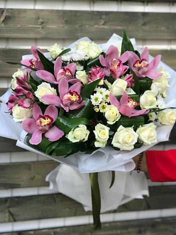 Букет цветов из: Розы и Хризантемы в Ростове