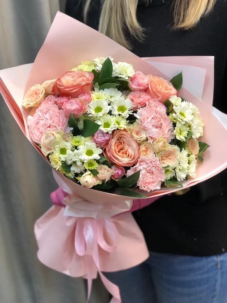 Букет цветов из: Гвоздики, Розы и Хризантемы в Ростове