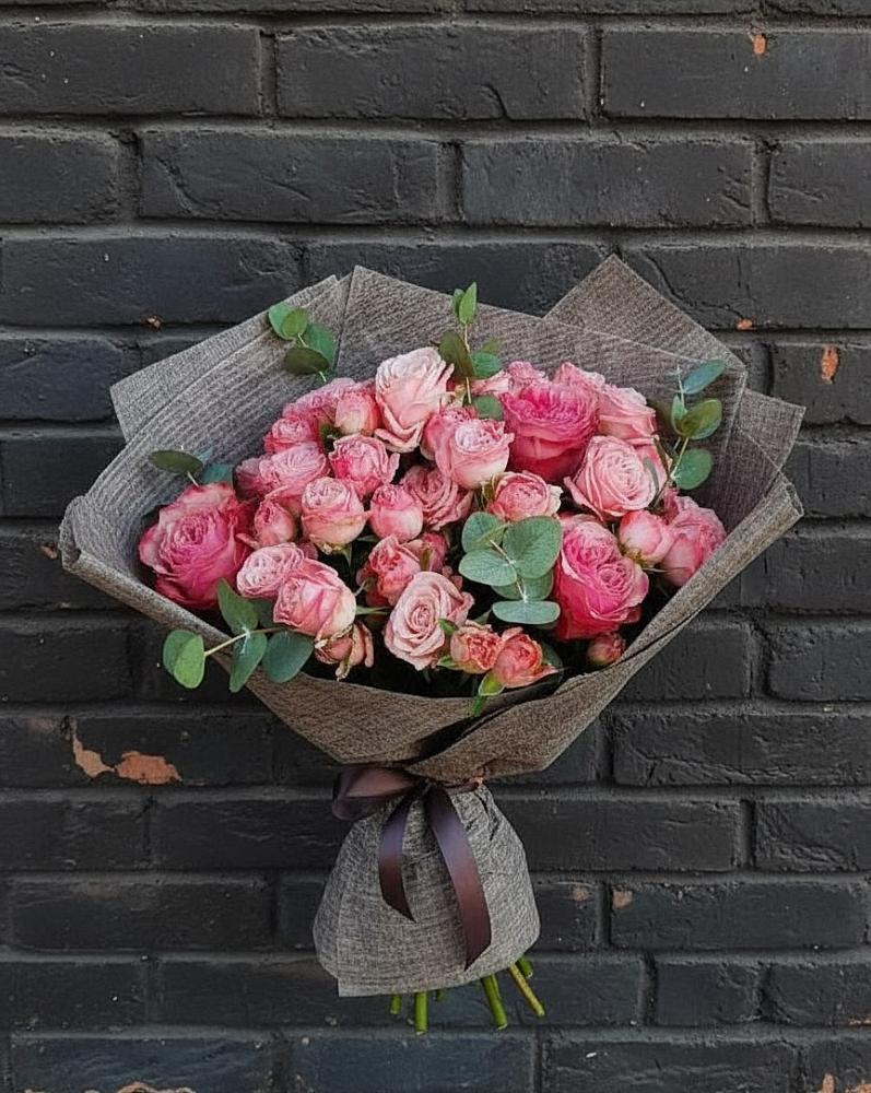 Букет розы в пальмах в Ростове Букет цветов из: Розы в Ростове