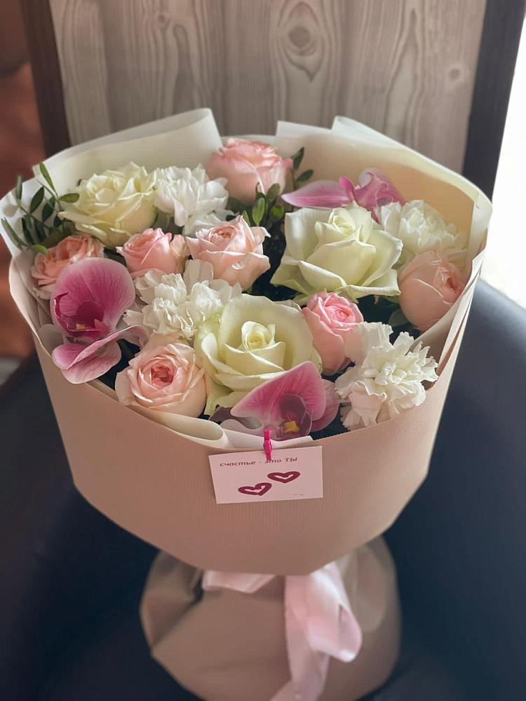 Букет цветов из: Орхидеи, Розы и Гвоздики в Ростове