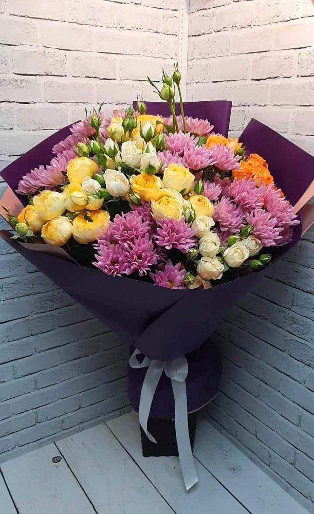 Букет цветов из: Хризантемы и Розы в Ростове