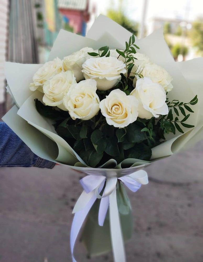 Букет Белые розы Проуд в Ростове