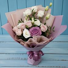 Букет Легкое дыхание в Ростове Букет цветов из:  Розы и Лизиантусы в Ростове