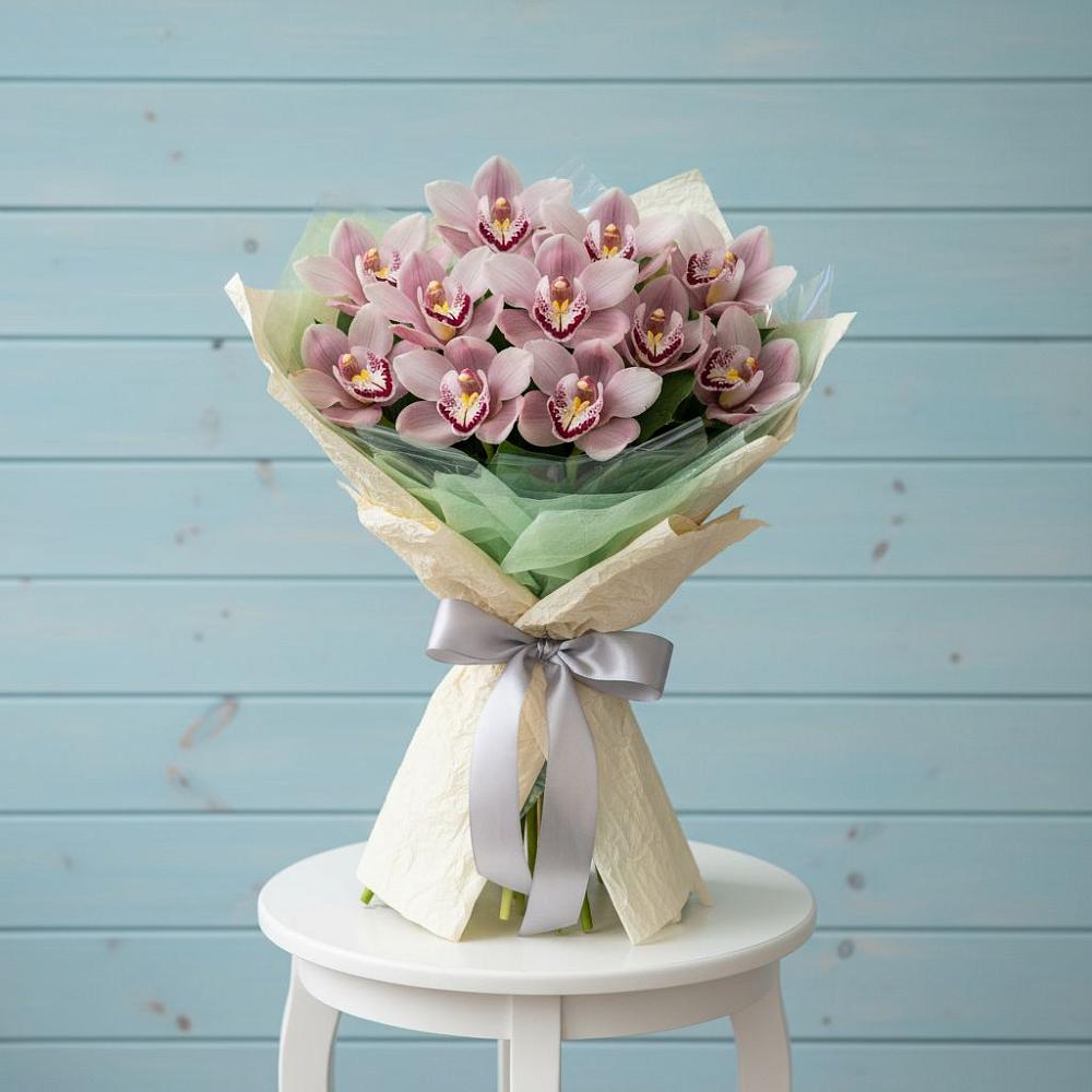 Букет 11 орхидей в Ростове Букет цветов из: Орхидеи и Розы в Ростове