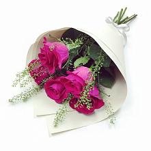 Букет цветов из:  Розы в Ростове