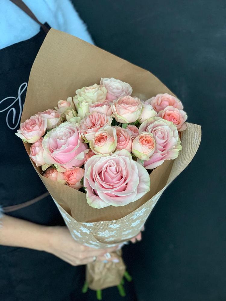 Букет цветов из: Хризантемы и Розы в Ростове