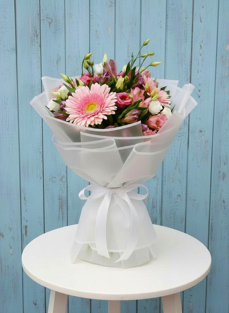 Букет цветов из: Герберы, Альстромерии и Лизиантусы в Ростове