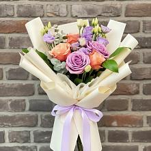 Букет цветов из:  Лизиантусы и Розы #REPLACE_PRED# Ростове