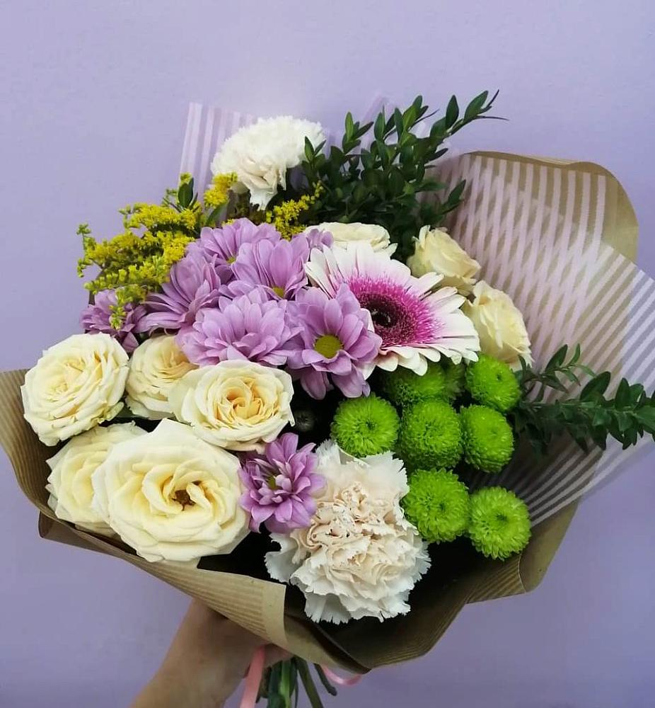 Букет цветов из: Хризантемы, Розы, Гвоздики и Герберы в Ростове