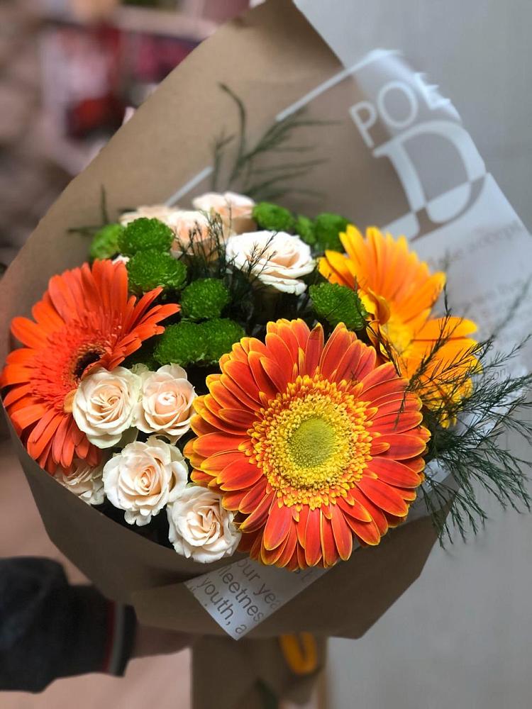 Букет цветов из: Герберы, Хризантемы и Розы в Ростове