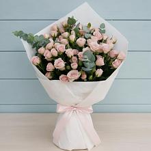 Букет цветов из:  Розы в Ростове