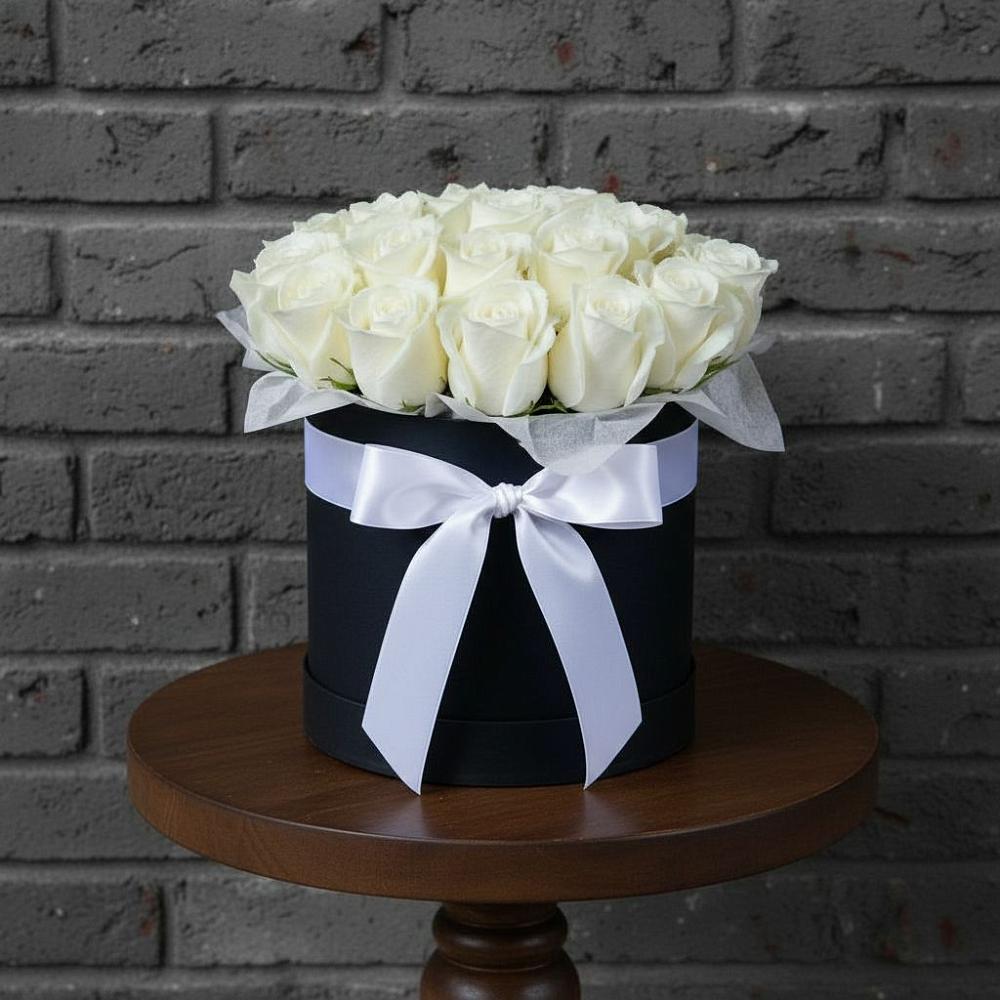 Композиция воздушная нежность в Ростове Цветочная композиция из Розы в шляпной коробке в Ростове