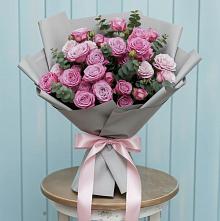 Букет цветов из:  Розы в Ростове